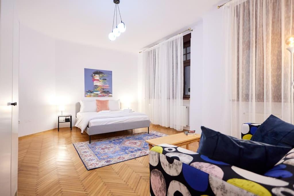 Caragiale Apartment Букурещ Екстериор снимка
