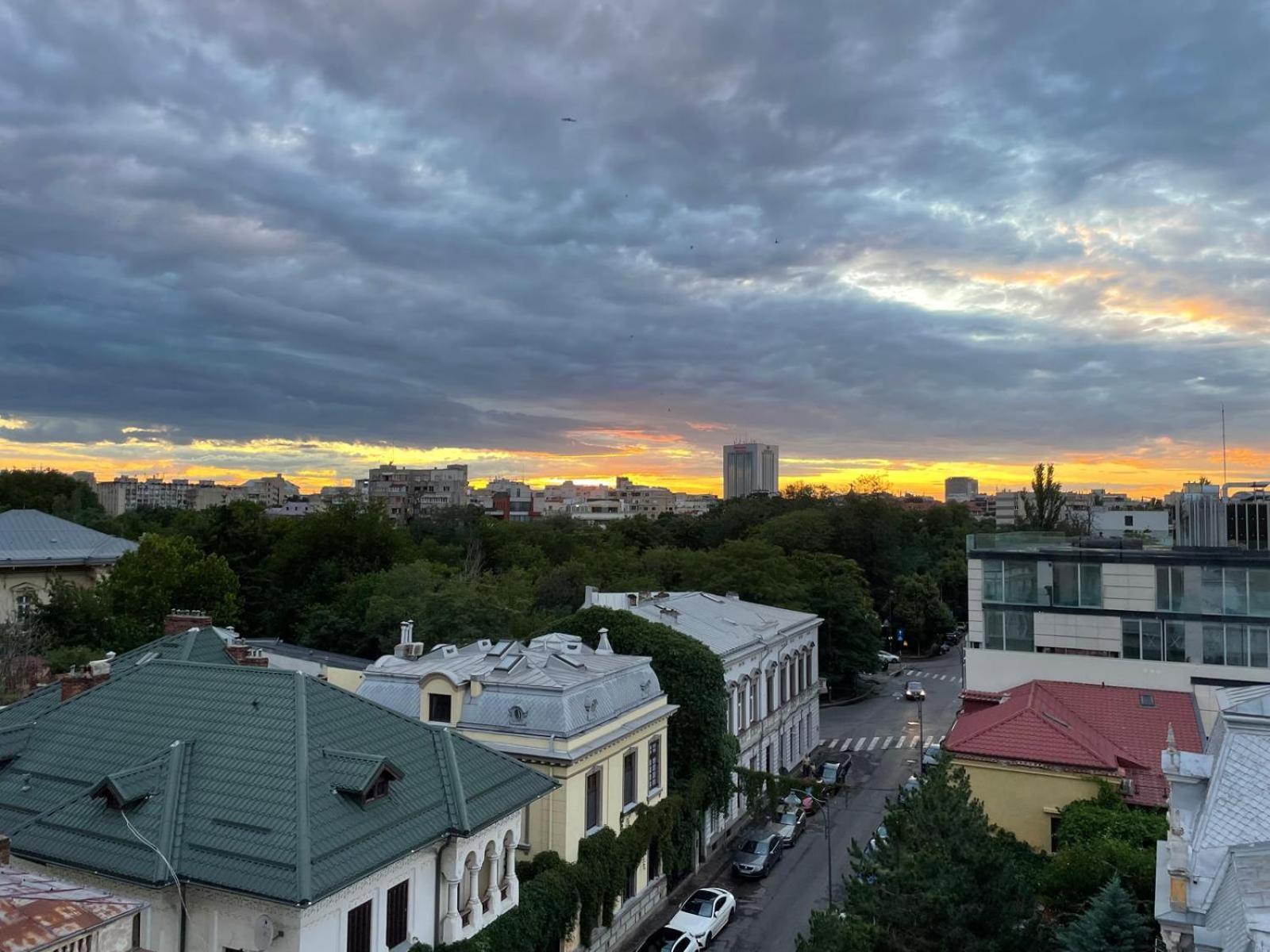 Caragiale Apartment Букурещ Екстериор снимка